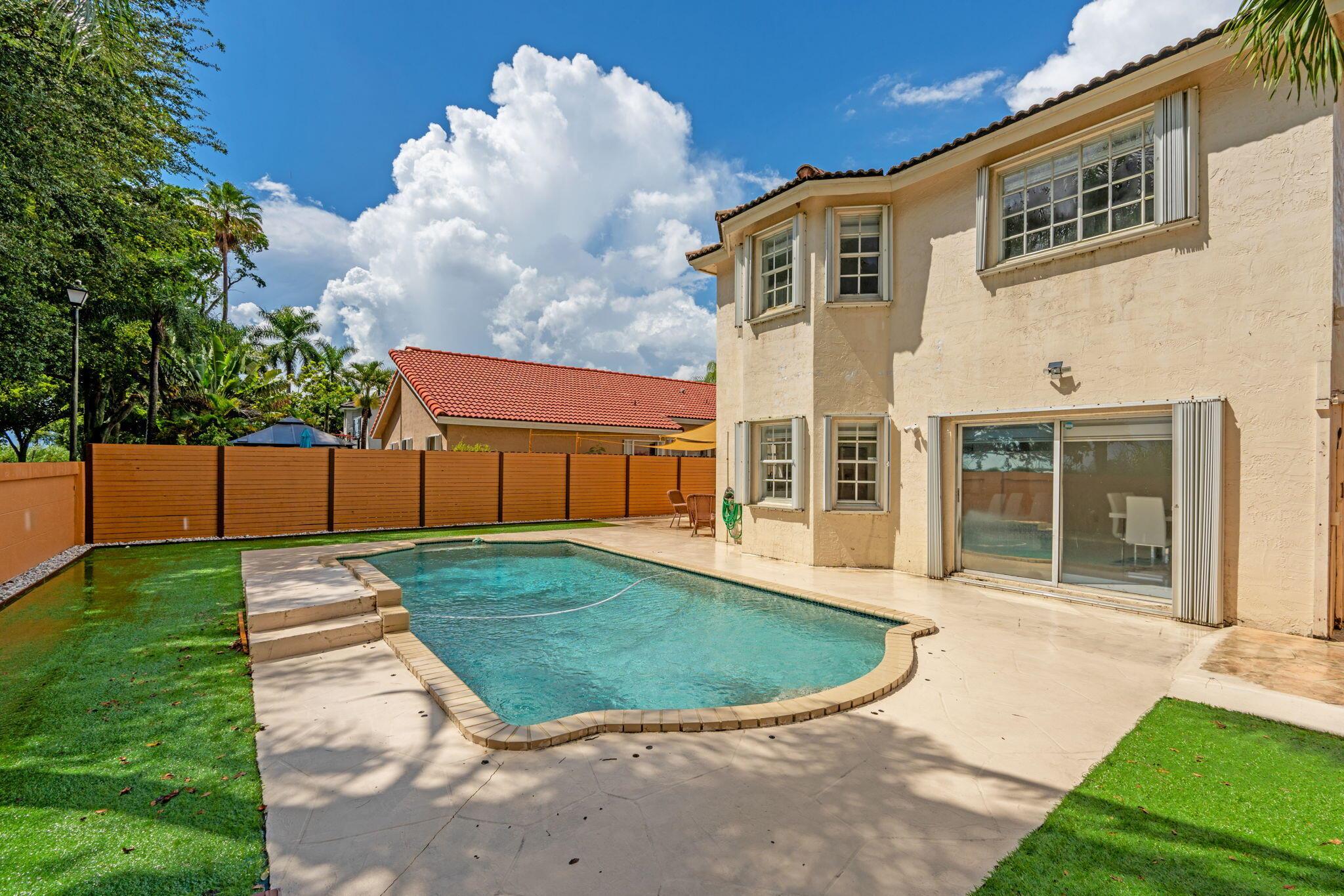 FOREST LAKES ESTATES SEC - Residential