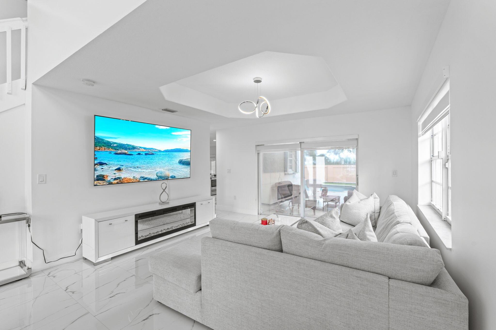 FOREST LAKES ESTATES SEC - Residential