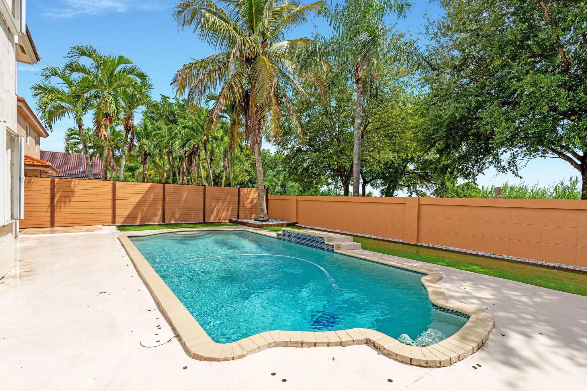 FOREST LAKES ESTATES SEC - Residential