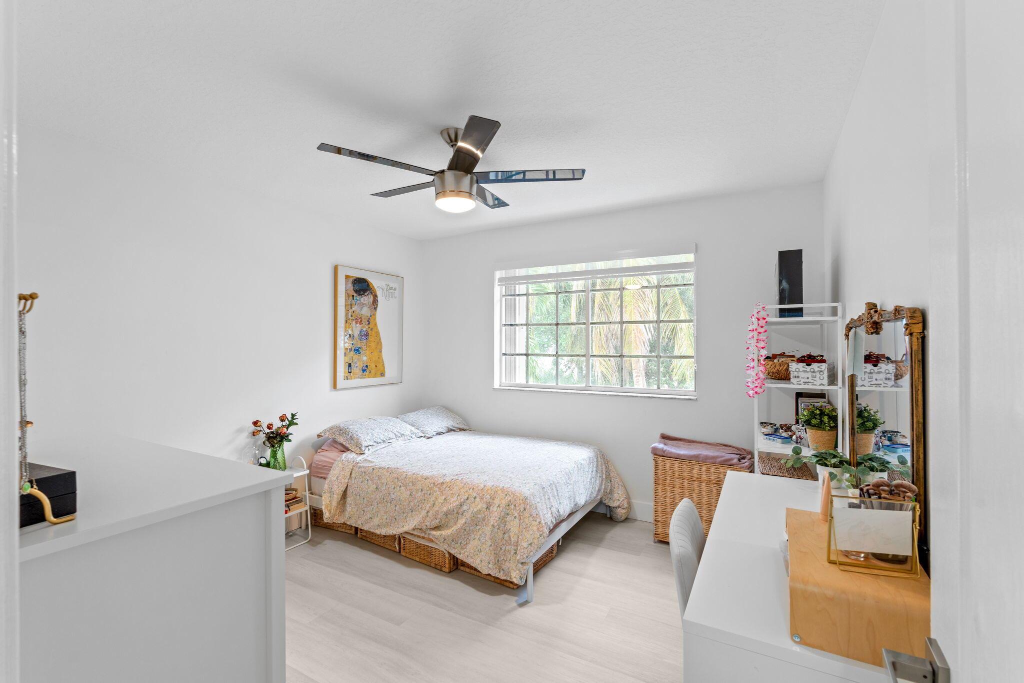 FOREST LAKES ESTATES SEC - Residential