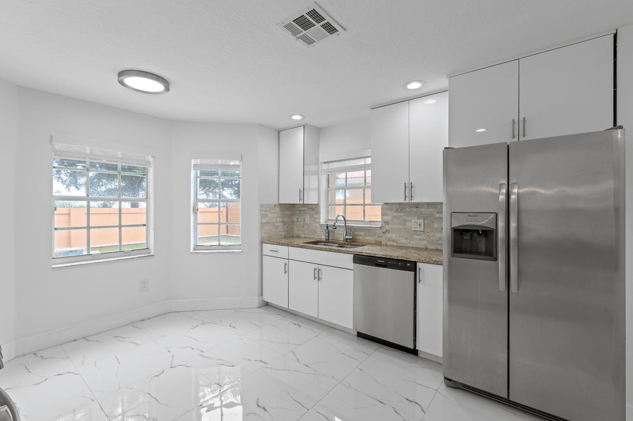 FOREST LAKES ESTATES SEC - Residential