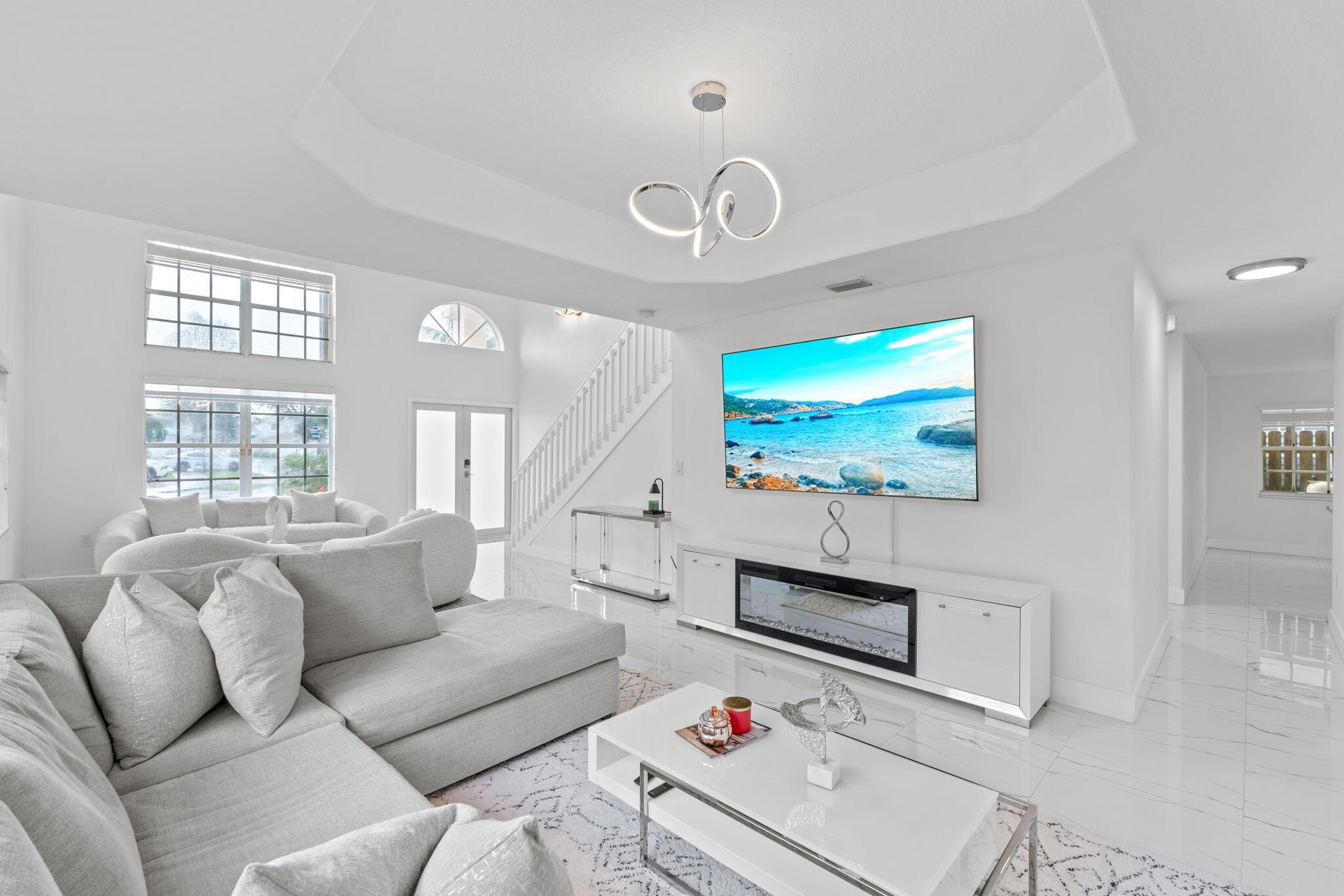 FOREST LAKES ESTATES SEC - Residential