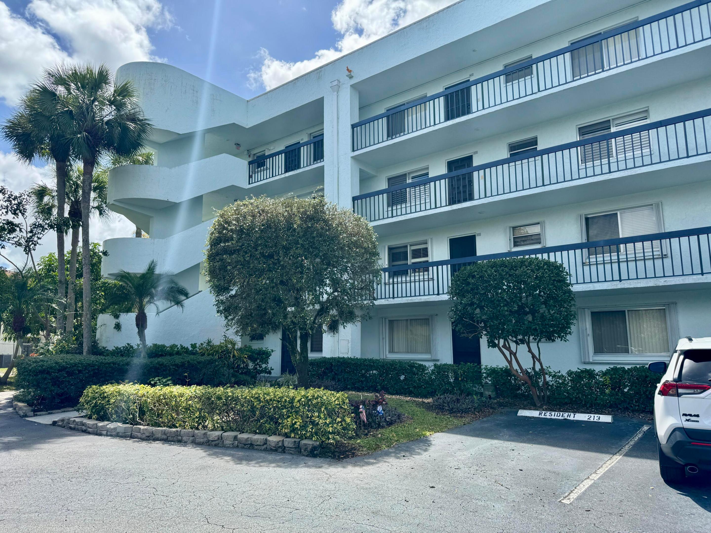 HAMLET AT POINCIANA CONDO - Residential