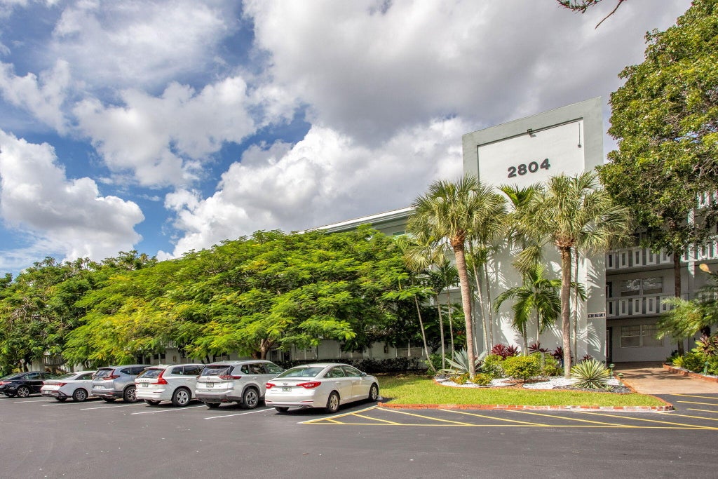 Photo of 2804 VICTORIA Way #C3, Coconut Creek, FL 33066 (MLS # B26092771)