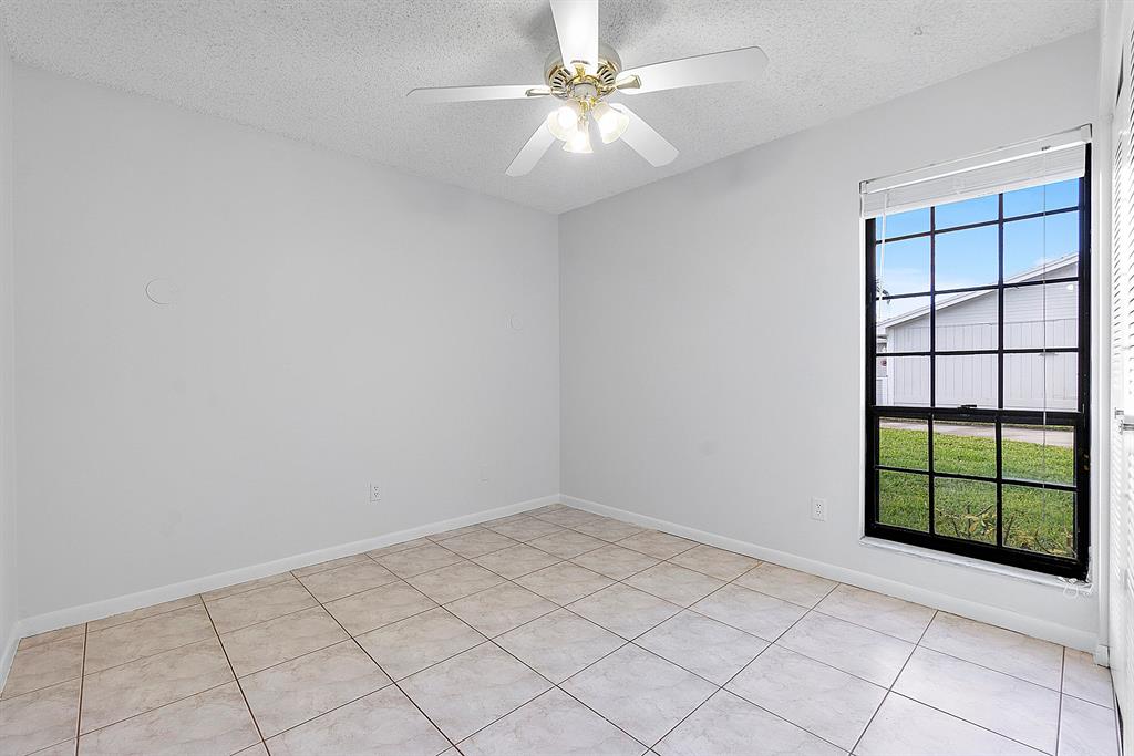 BOYNTON LAKES 2 - Residential