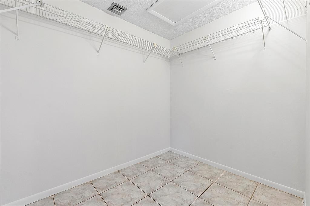 BOYNTON LAKES 2 - Residential