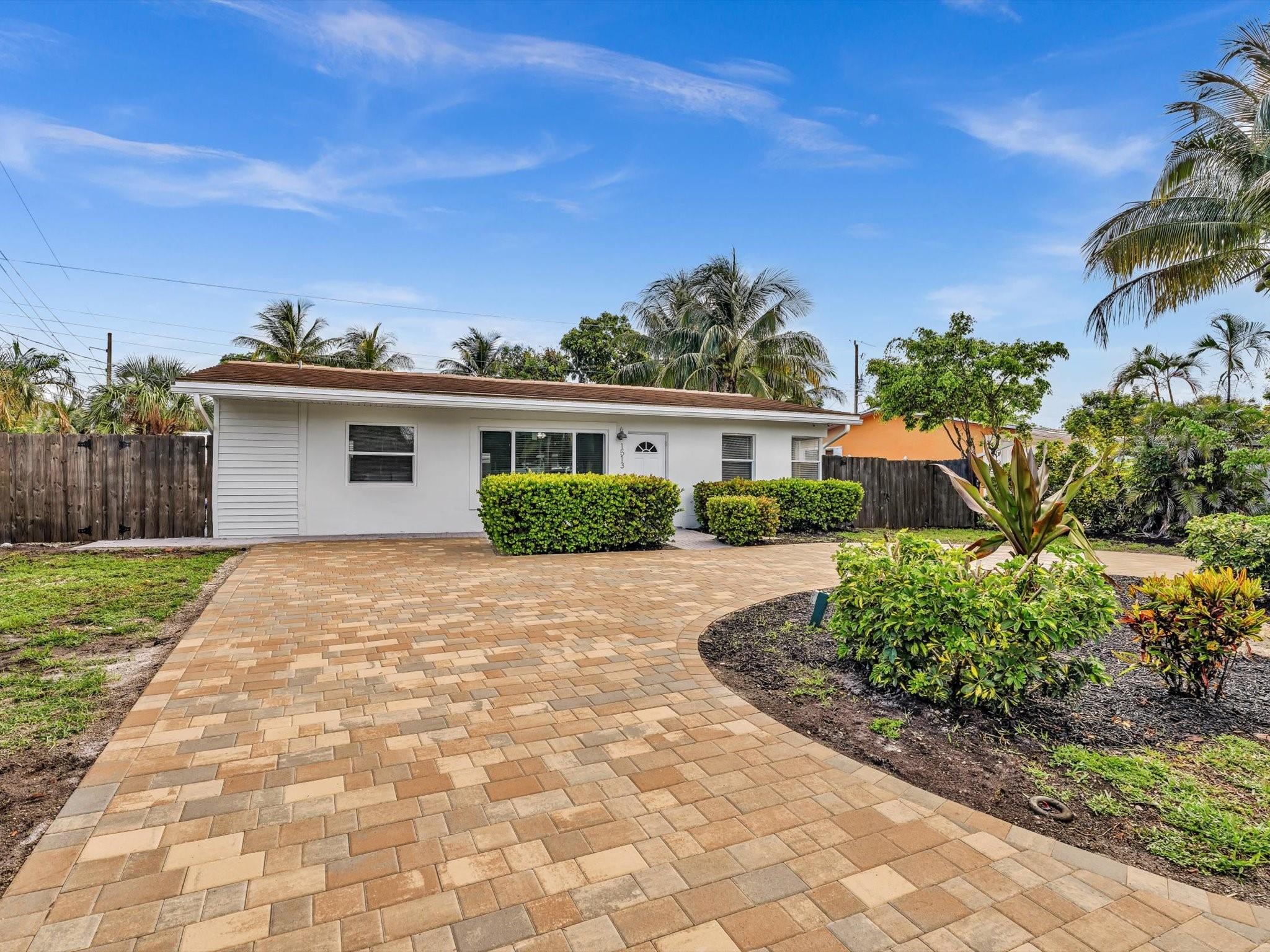 1513 NE 30th Ct