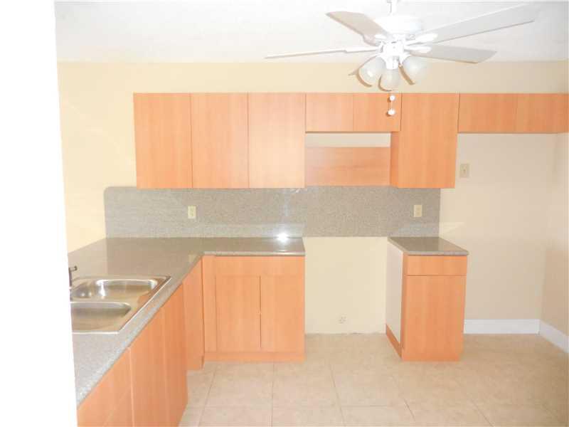 HAMPTONS WEST - Residential