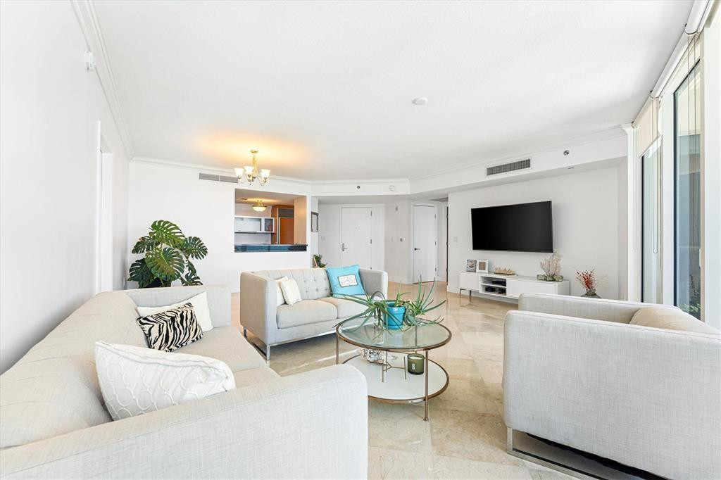 OCEAN FOUR CONDO - Residential Lease