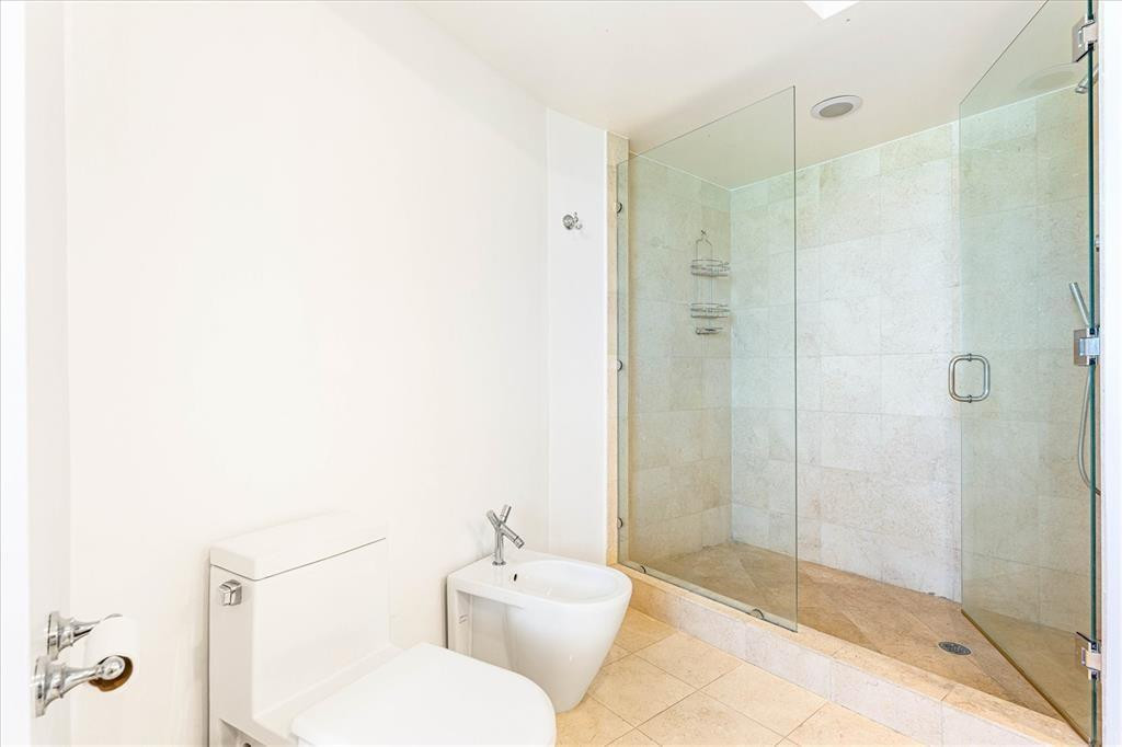 OCEAN FOUR CONDO - Residential Lease