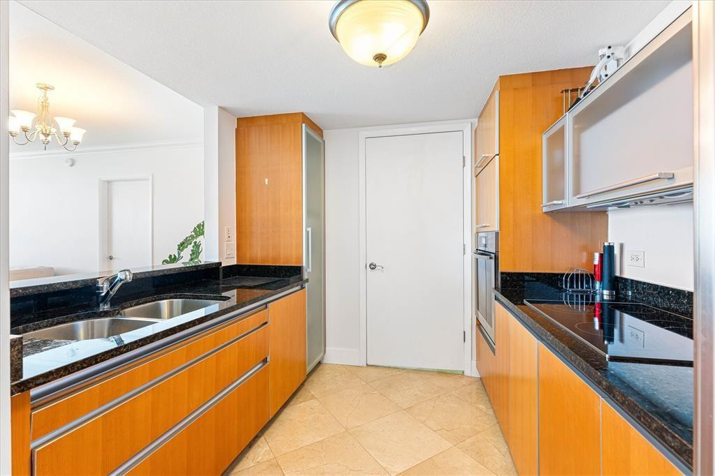 OCEAN FOUR CONDO - Residential Lease