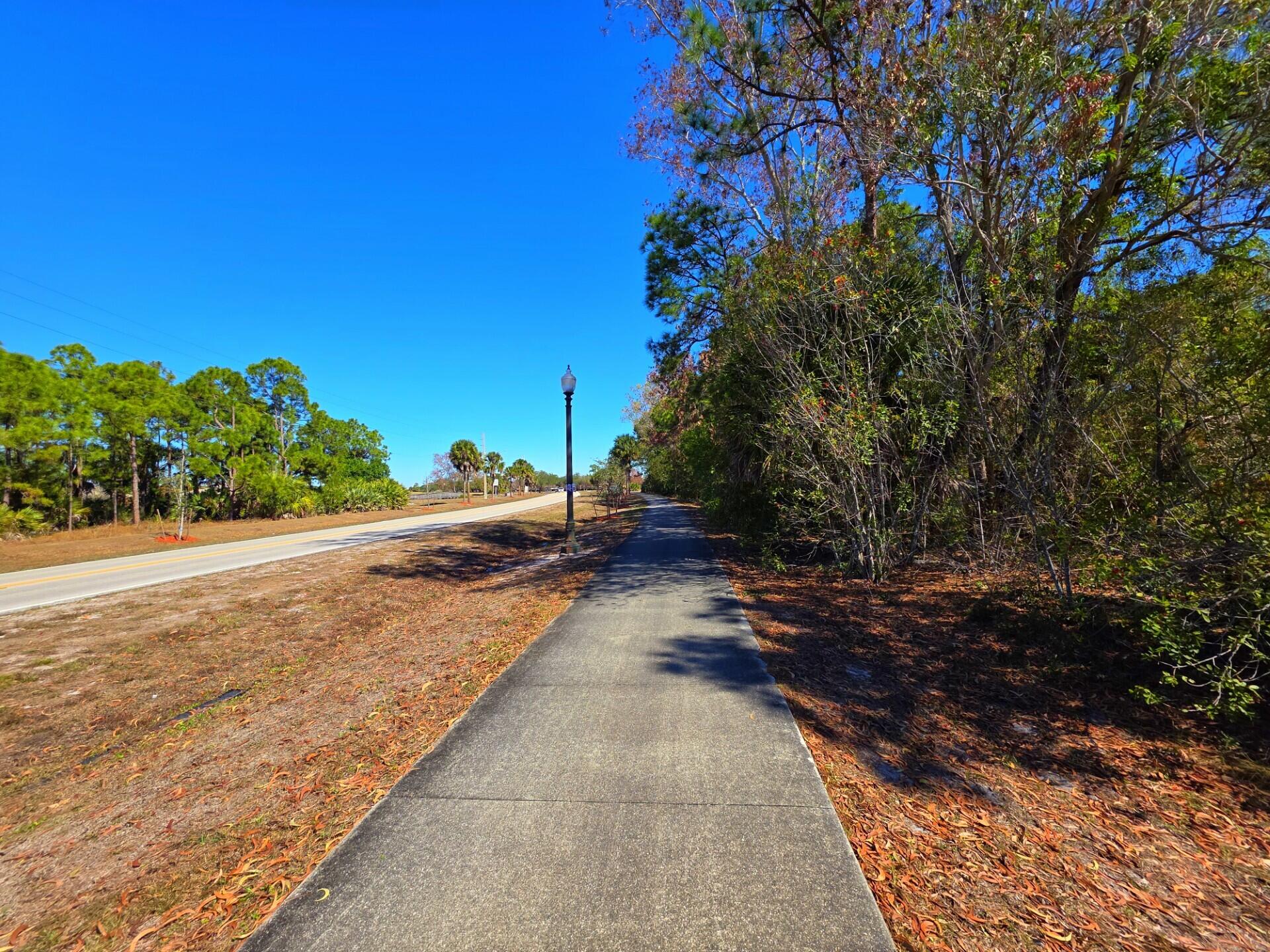 METES AND BOUNDS - Land