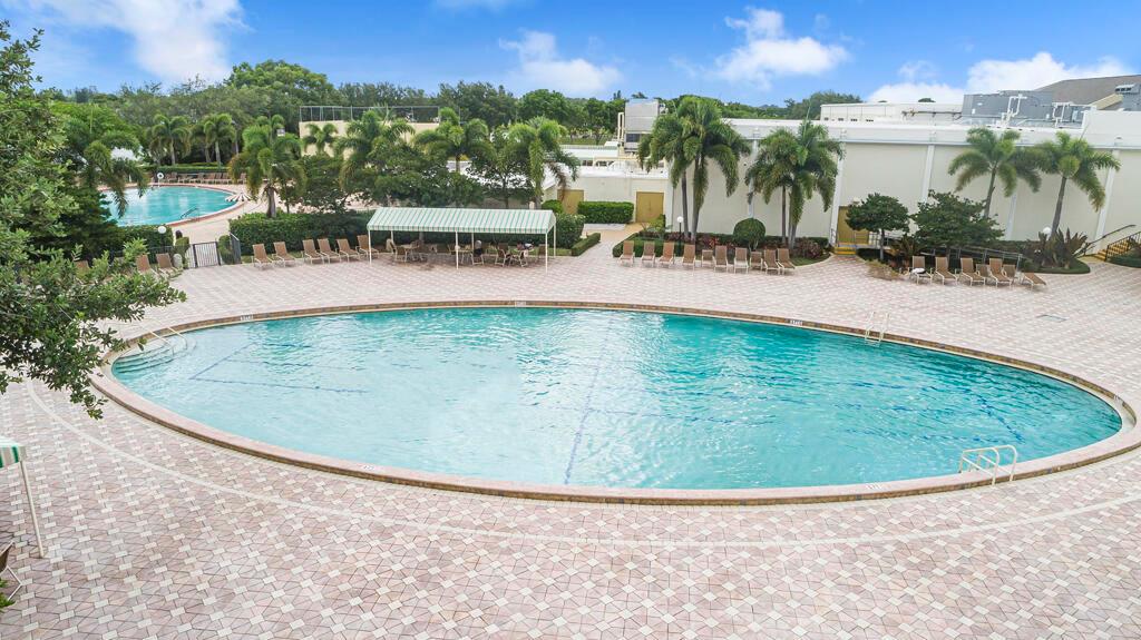 Century Village - GOLFS E - Residential