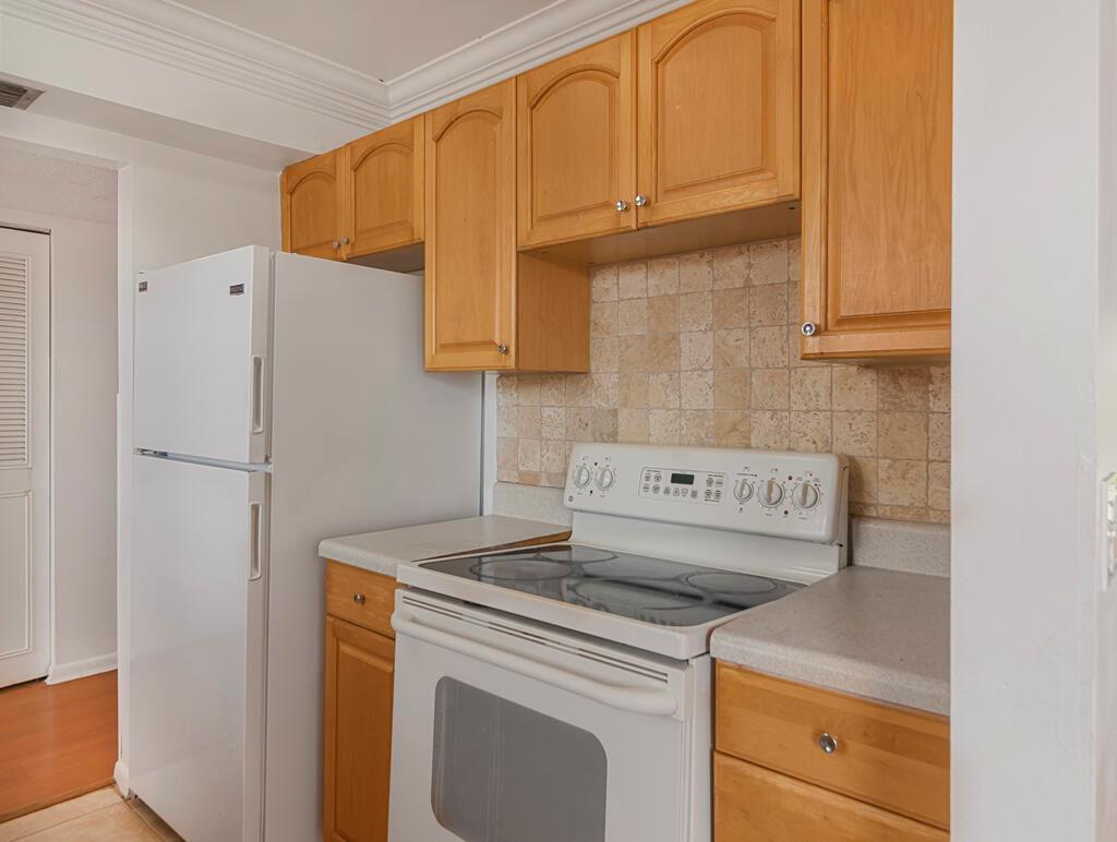 Century Village - GOLFS E - Residential