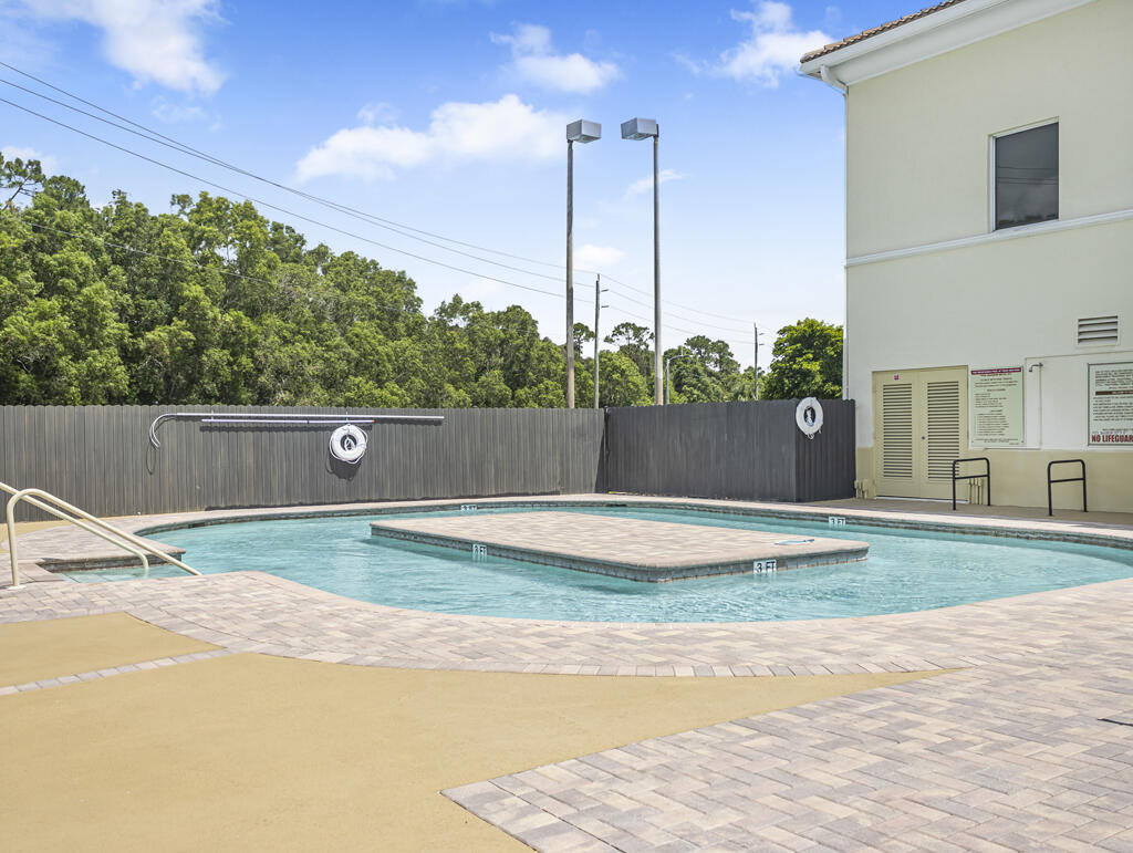 Century Village - GOLFS EDGE CONDOS A THRU G - Residential