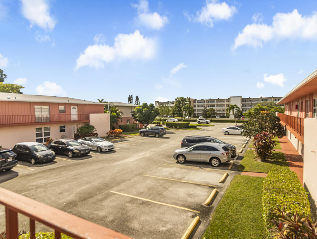 Century Village - GOLFS EDGE CONDOS A THRU G - Residential