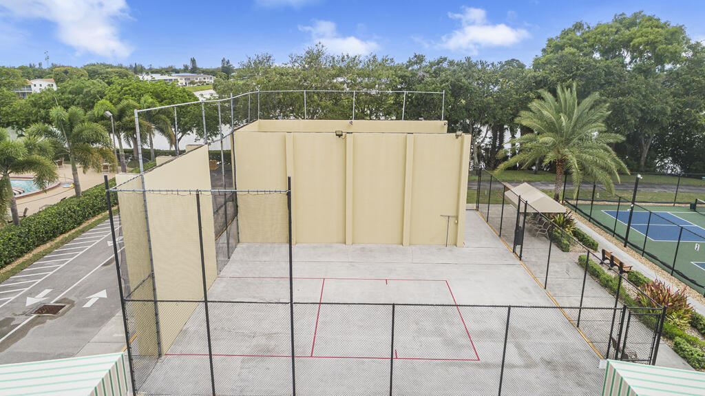 Century Village - GOLFS EDGE CONDOS A THRU G - Residential