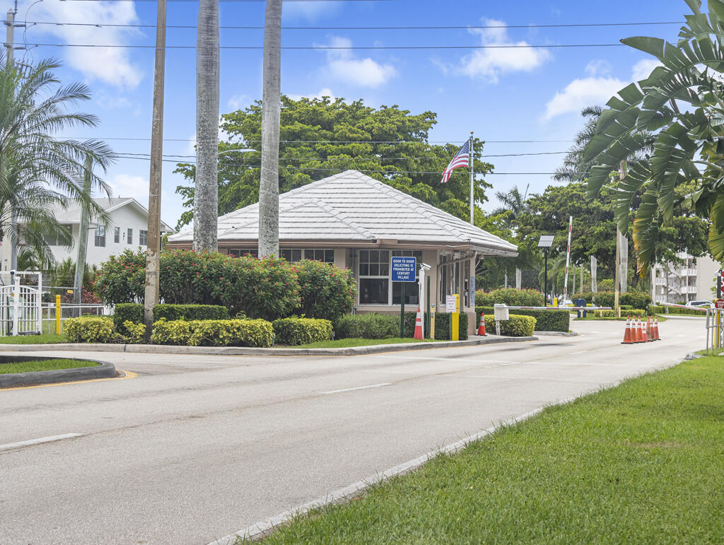 Century Village - GOLFS EDGE CONDOS A THRU G - Residential