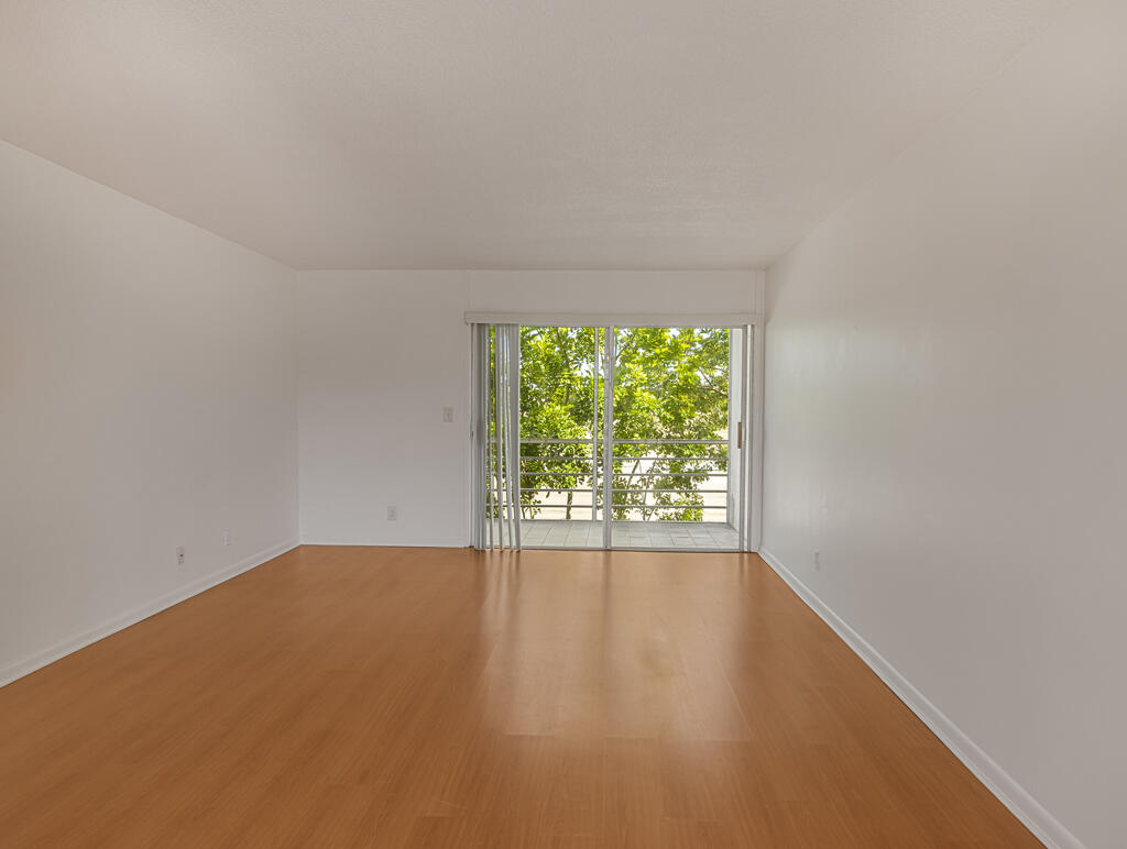 Century Village - GOLFS EDGE CONDOS A THRU G - Residential