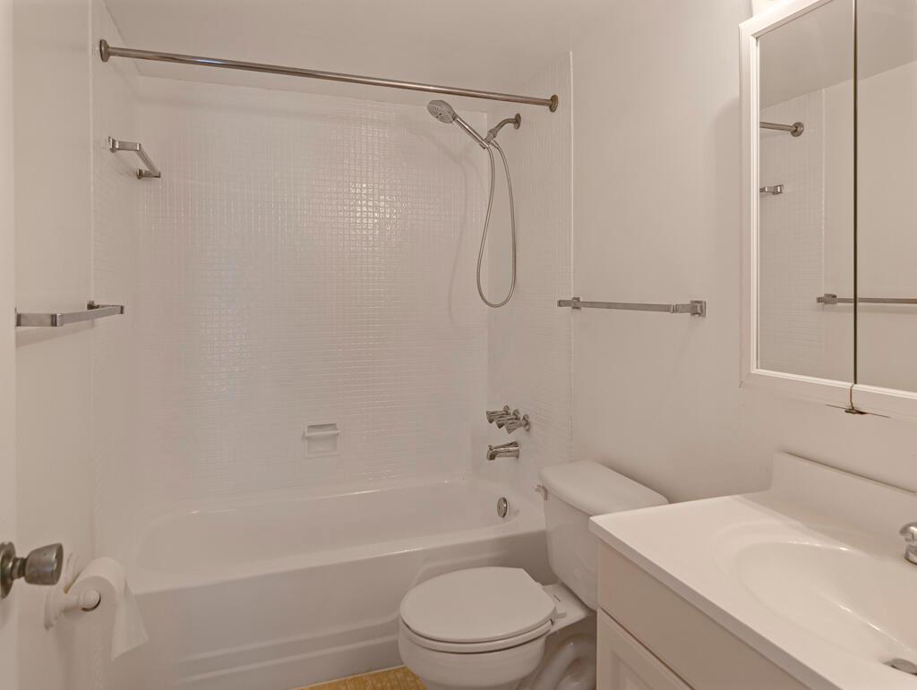 Century Village - GOLFS E - Residential