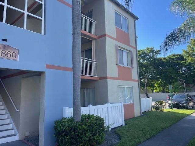 INVESTORS WELCOME,UNIT RENTED. BEAUTIFUL CONDO 2BED/2BATHS . LOCATED IN VILLA RUSTICA , GREAT GATED COMMUNITY WITH ALL AMENITIES: POOL, TENNIS COURT AND GYM. NEW FLOORS THROUGH THE UNIT, VERY SPACIOS FLOOR PLAN, NEW PAINT, WASHER AND DRYER INSIDE UNIT, BALCONY FOR ENTERTAIMENT GREAT FOR INVESTORS.