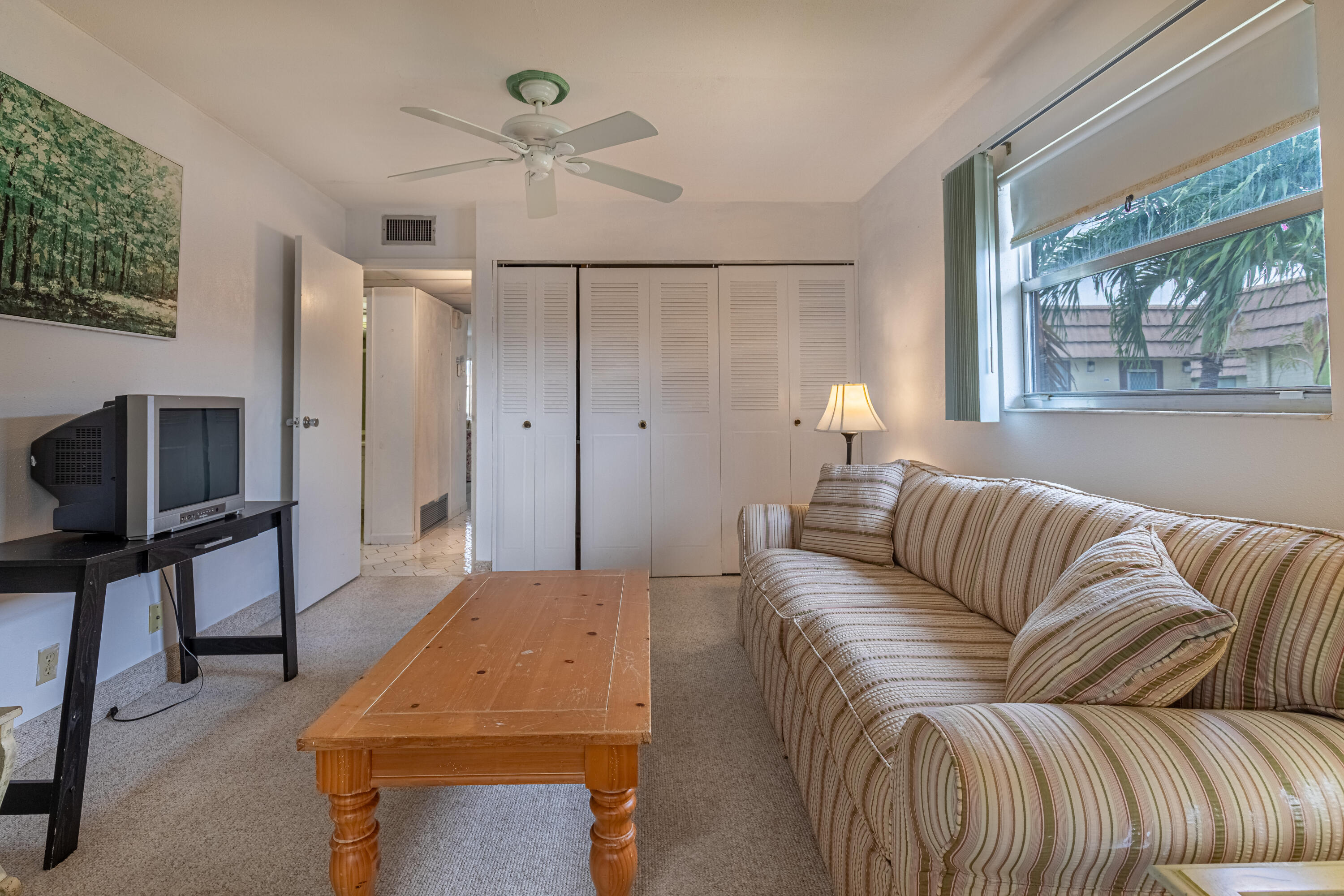 KINGS POINT SAXONY CONDOS - Residential