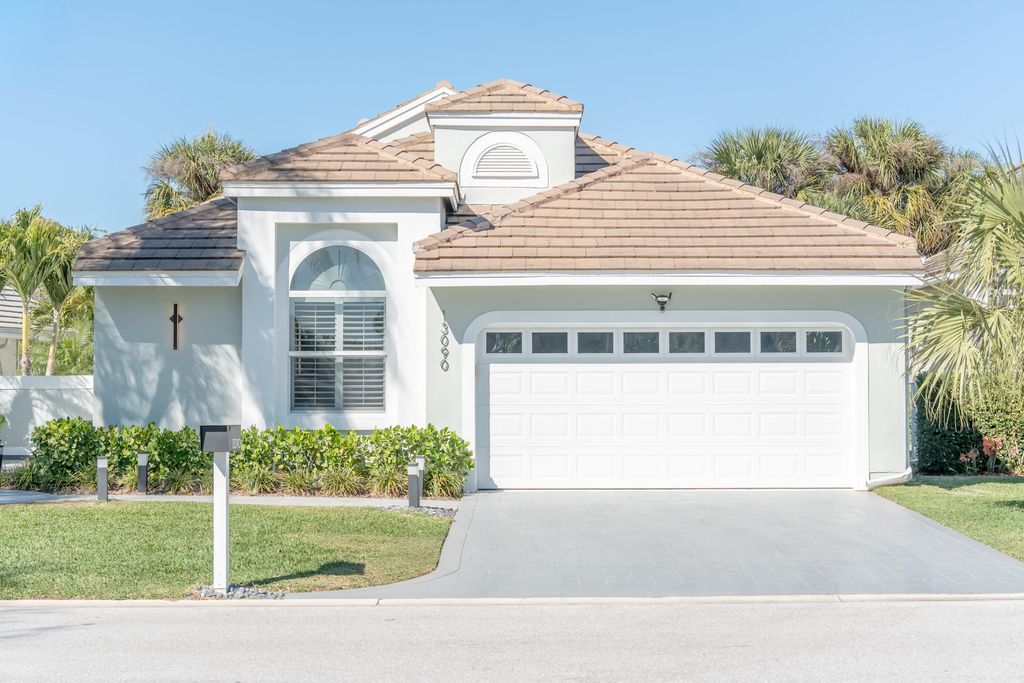 Photo of 13090 Touchstone Place, Palm Beach Gardens, FL 33418 (MLS # B26001834)