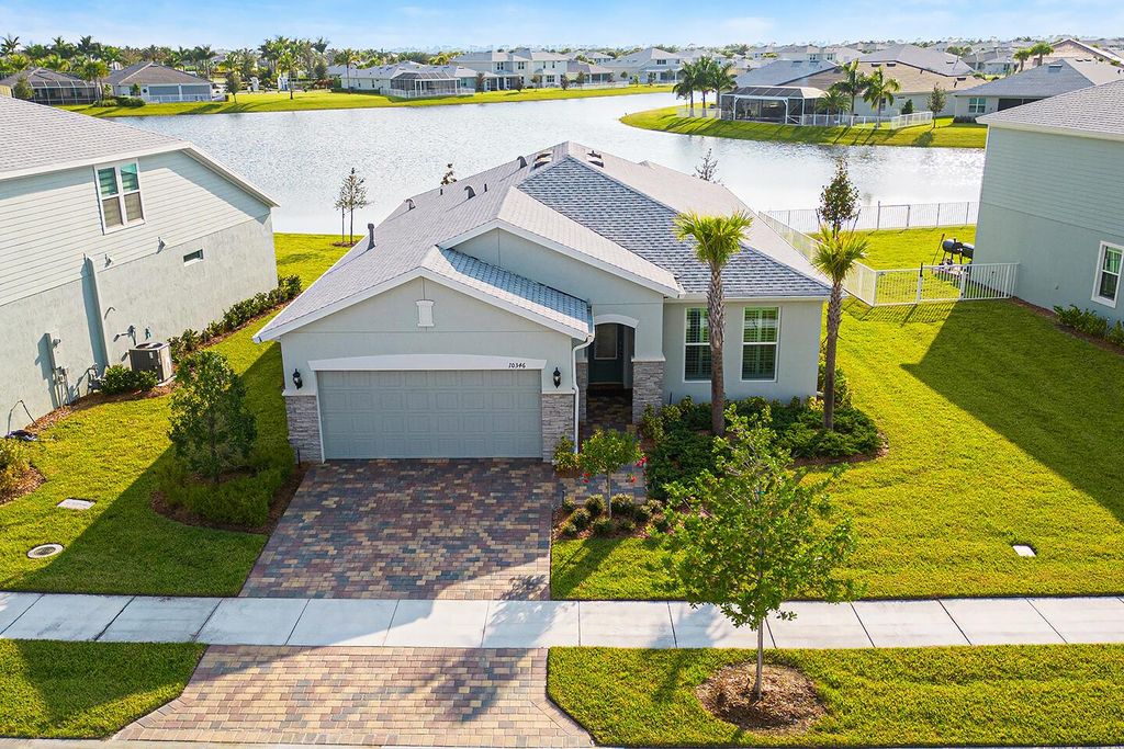 Photo of 10346 SW Captiva Drive, Port Saint Lucie, FL 34953 (MLS # R11045505)