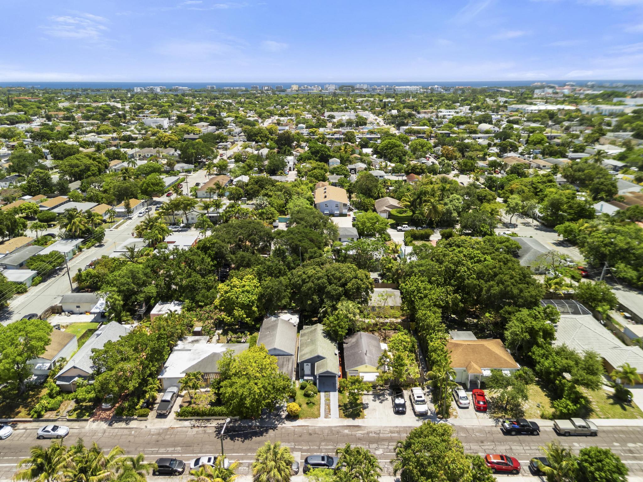 LAKE WORTH TOWN OF - Residential