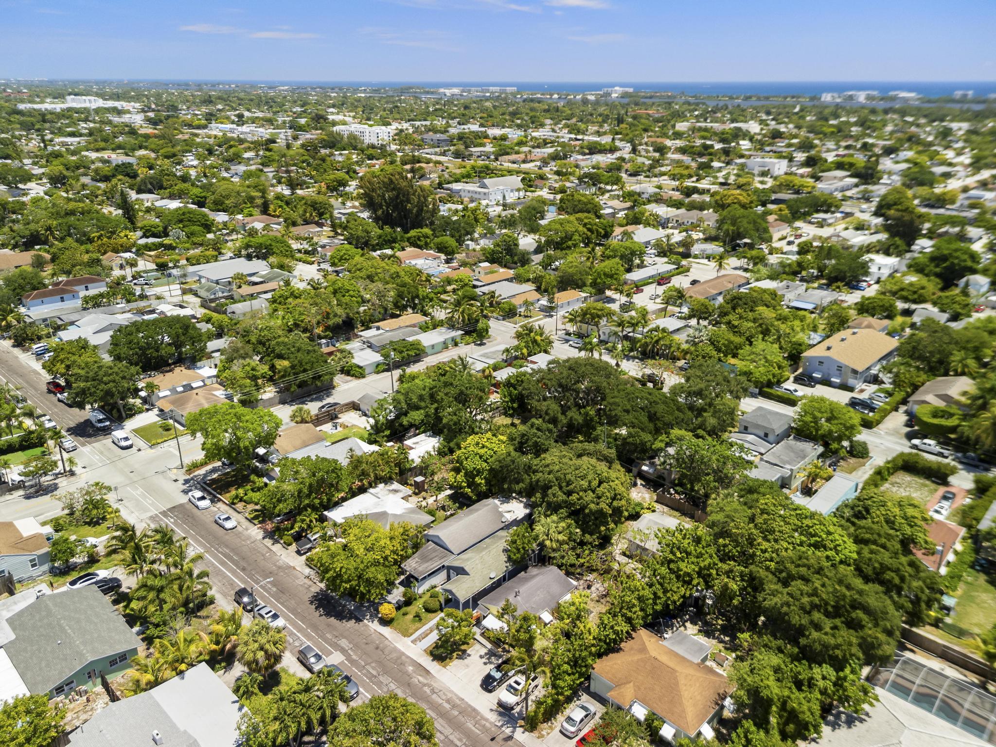 LAKE WORTH TOWN OF - Residential