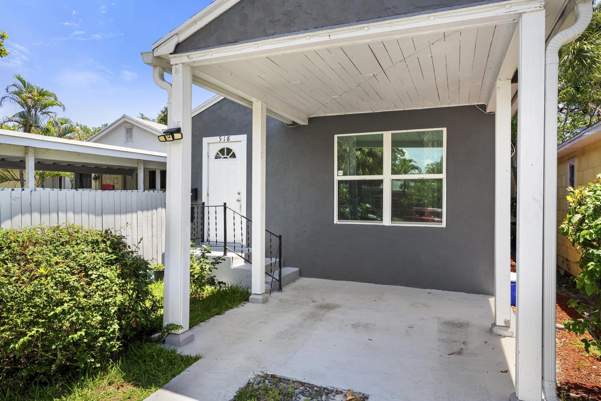 LAKE WORTH TOWN OF - Residential