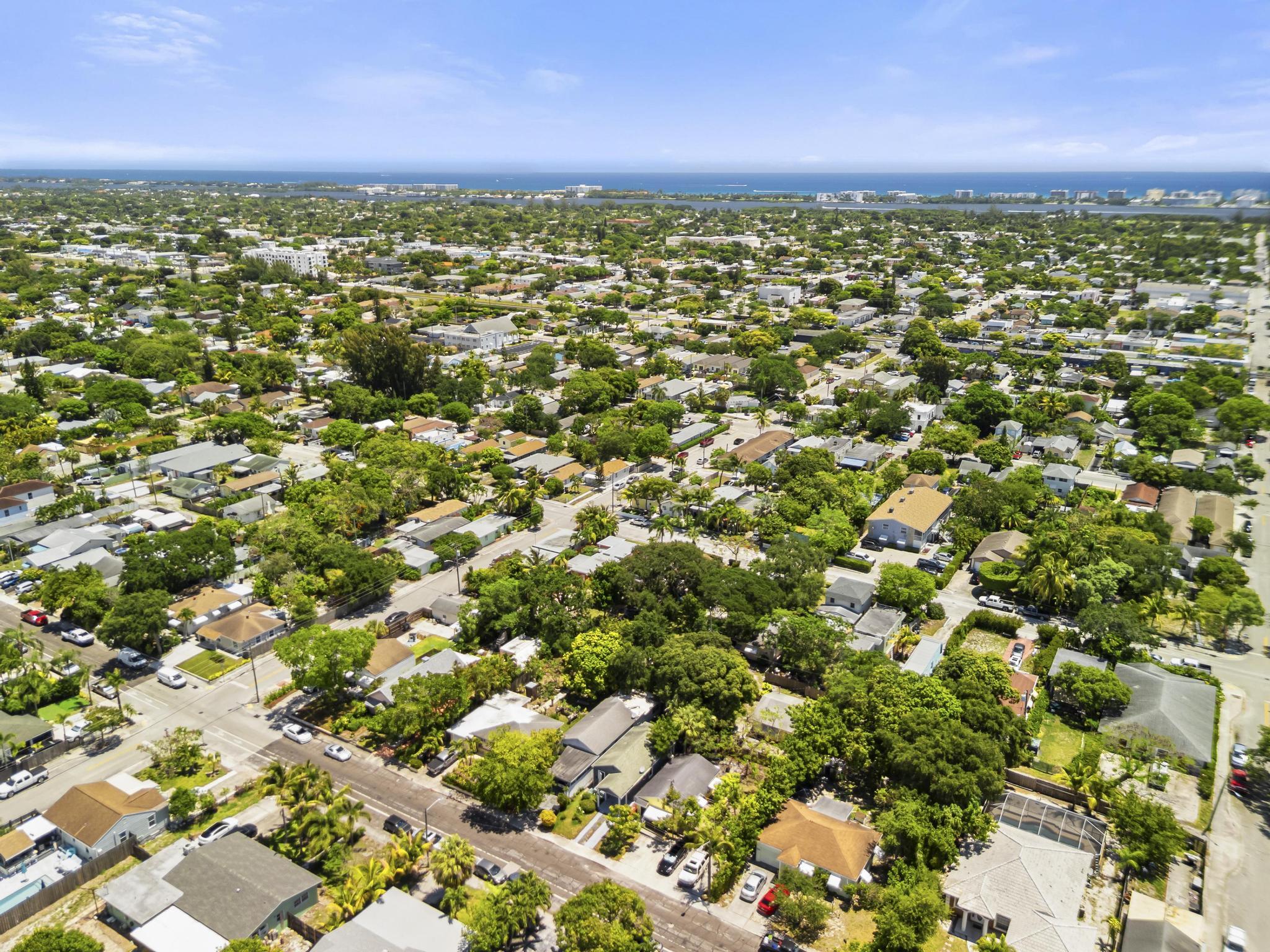 LAKE WORTH TOWN OF - Residential
