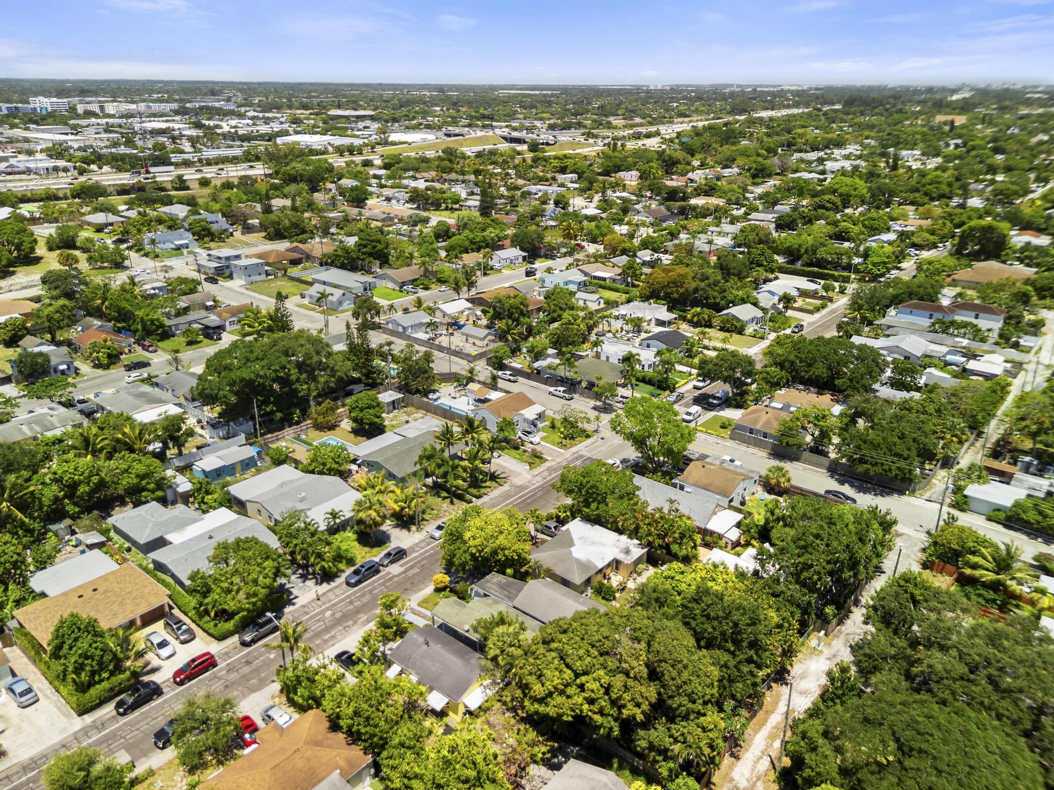 LAKE WORTH TOWN OF - Residential