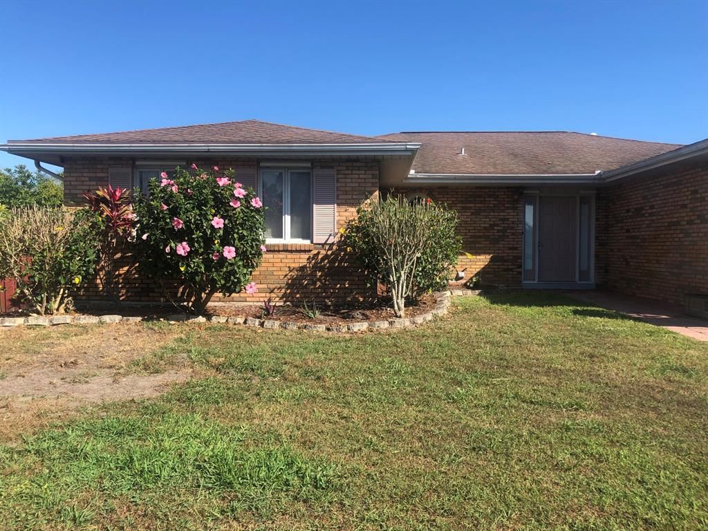 Photo of 761 SW Dolores Avenue, Port Saint Lucie, FL 34953 (MLS # R10780653)