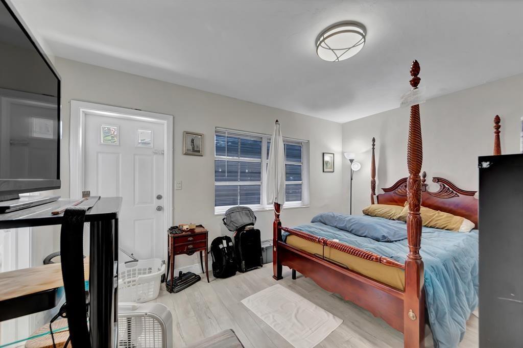 246 W Park Drive