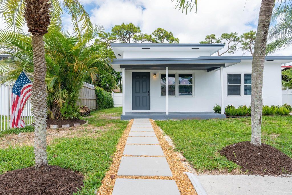Photo of 4263 Sussex Avenue, Lake Worth, FL 33461 (MLS # R10918447)