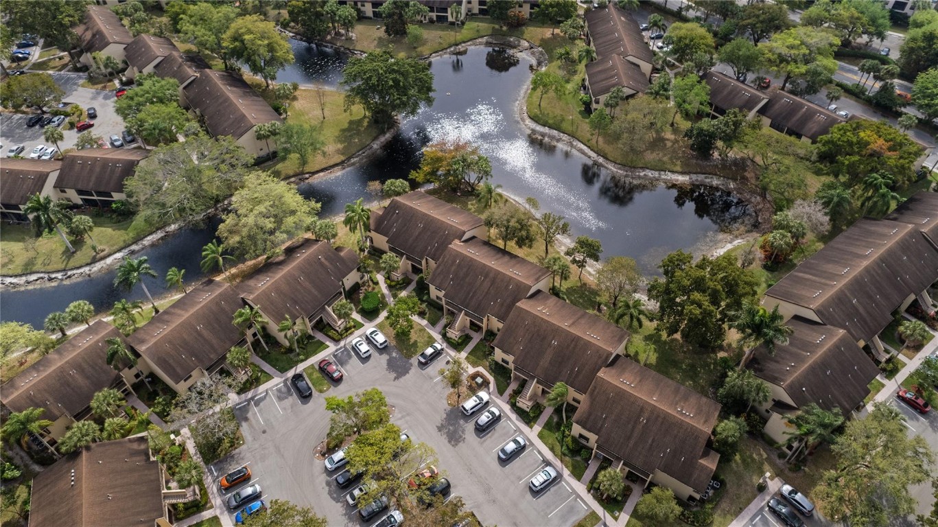 POND APPLE PLACE IV-C CON - Residential