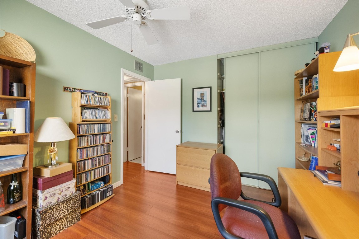 POND APPLE PLACE IV-C CON - Residential