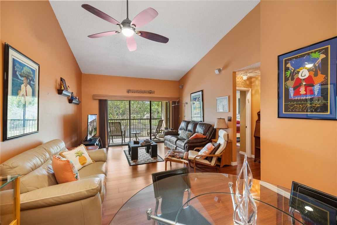 POND APPLE PLACE IV-C CON - Residential