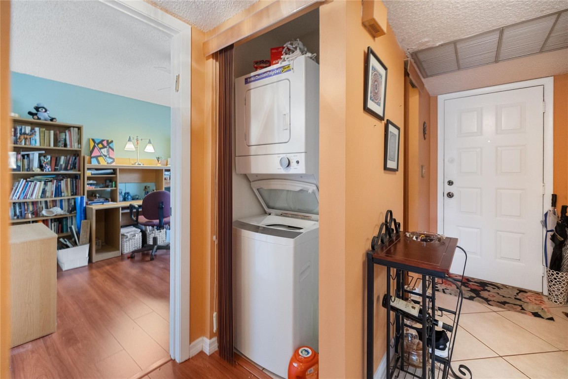 POND APPLE PLACE IV-C CON - Residential