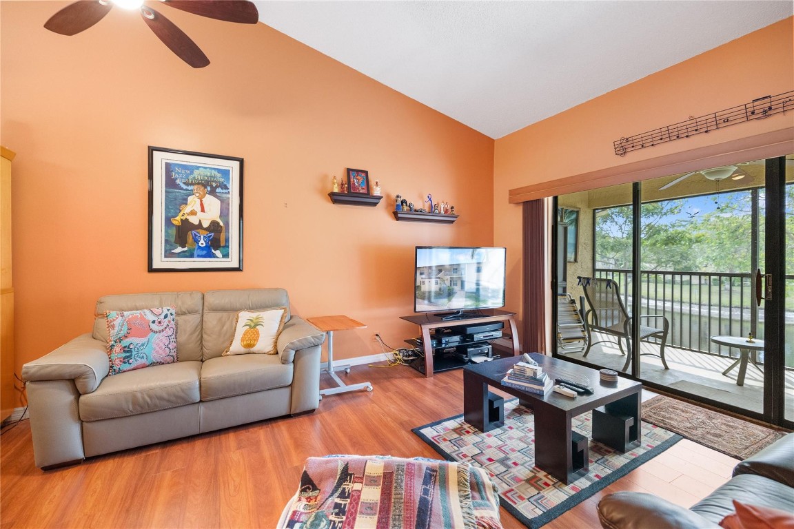 POND APPLE PLACE IV-C CON - Residential