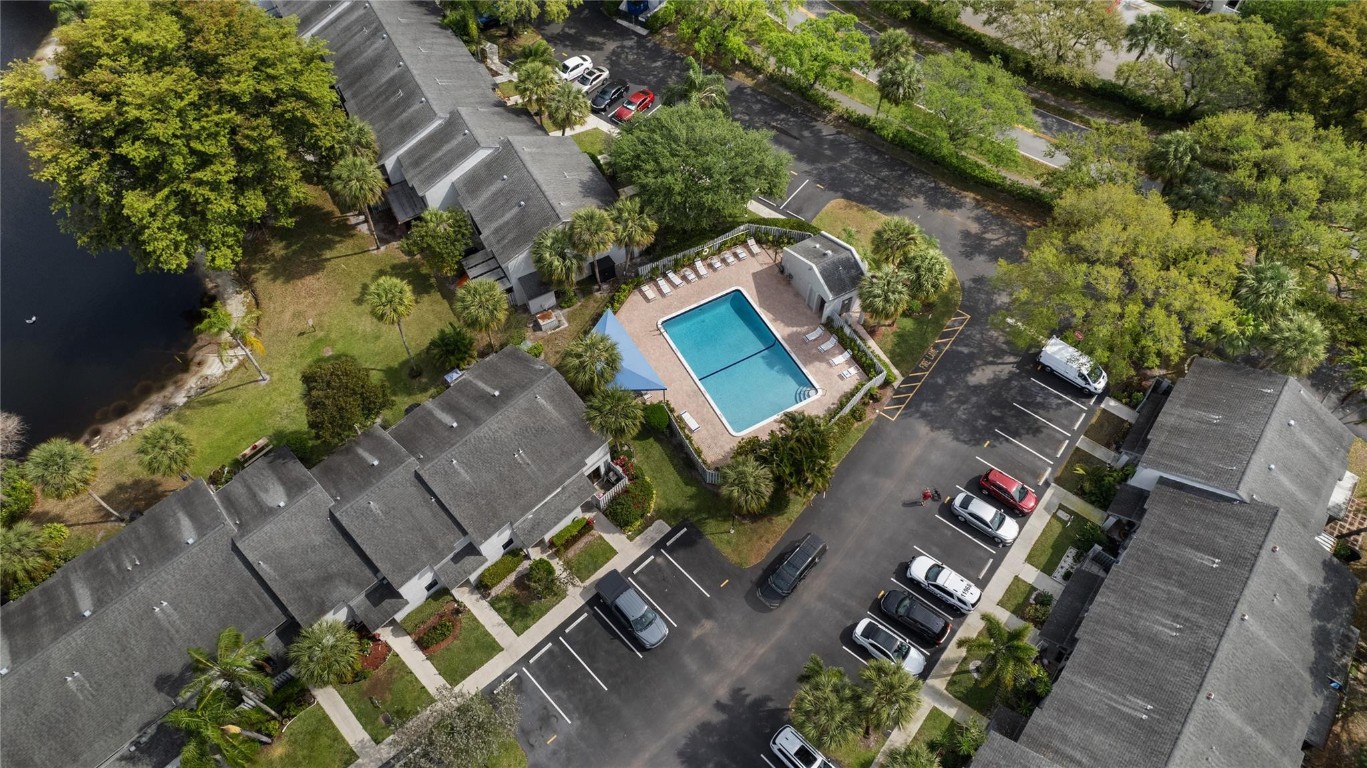 POND APPLE PLACE IV-C CON - Residential