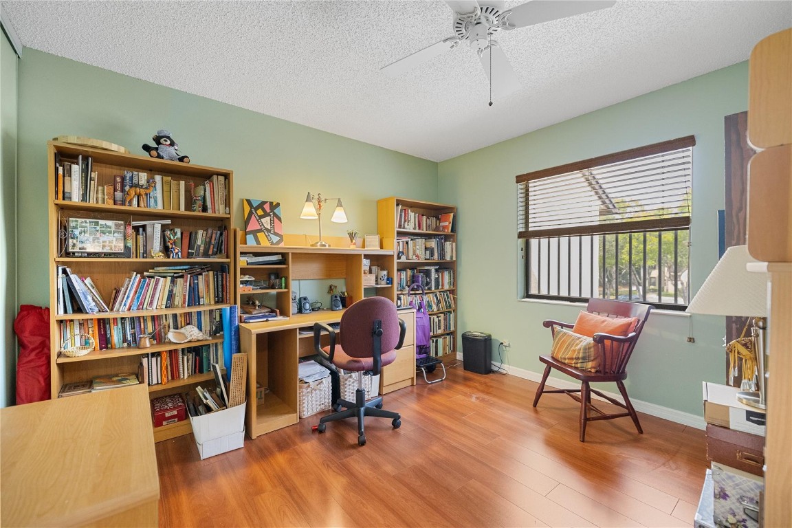 POND APPLE PLACE IV-C CON - Residential