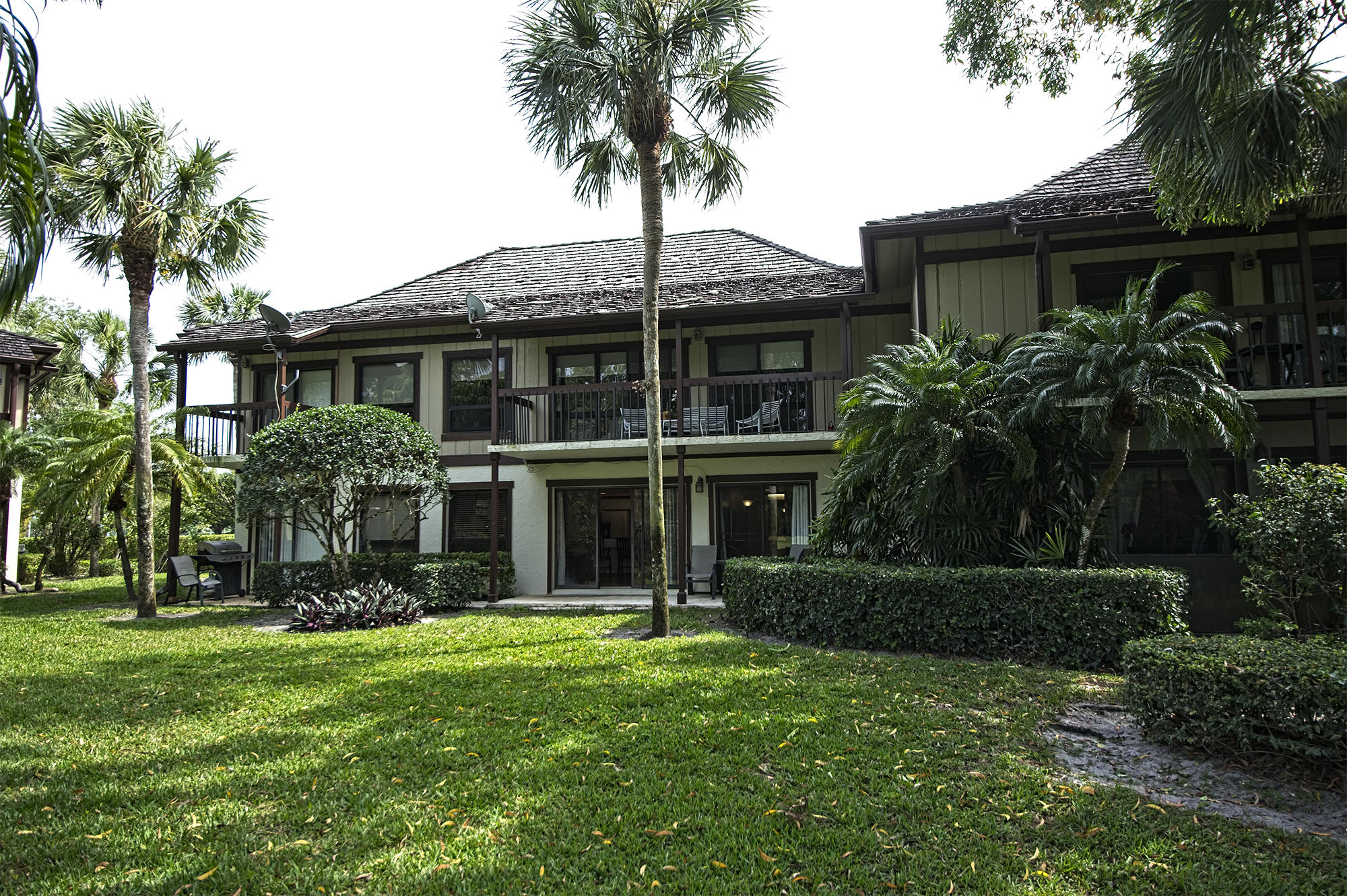 BAGATTELLE CONDO - Residential Lease