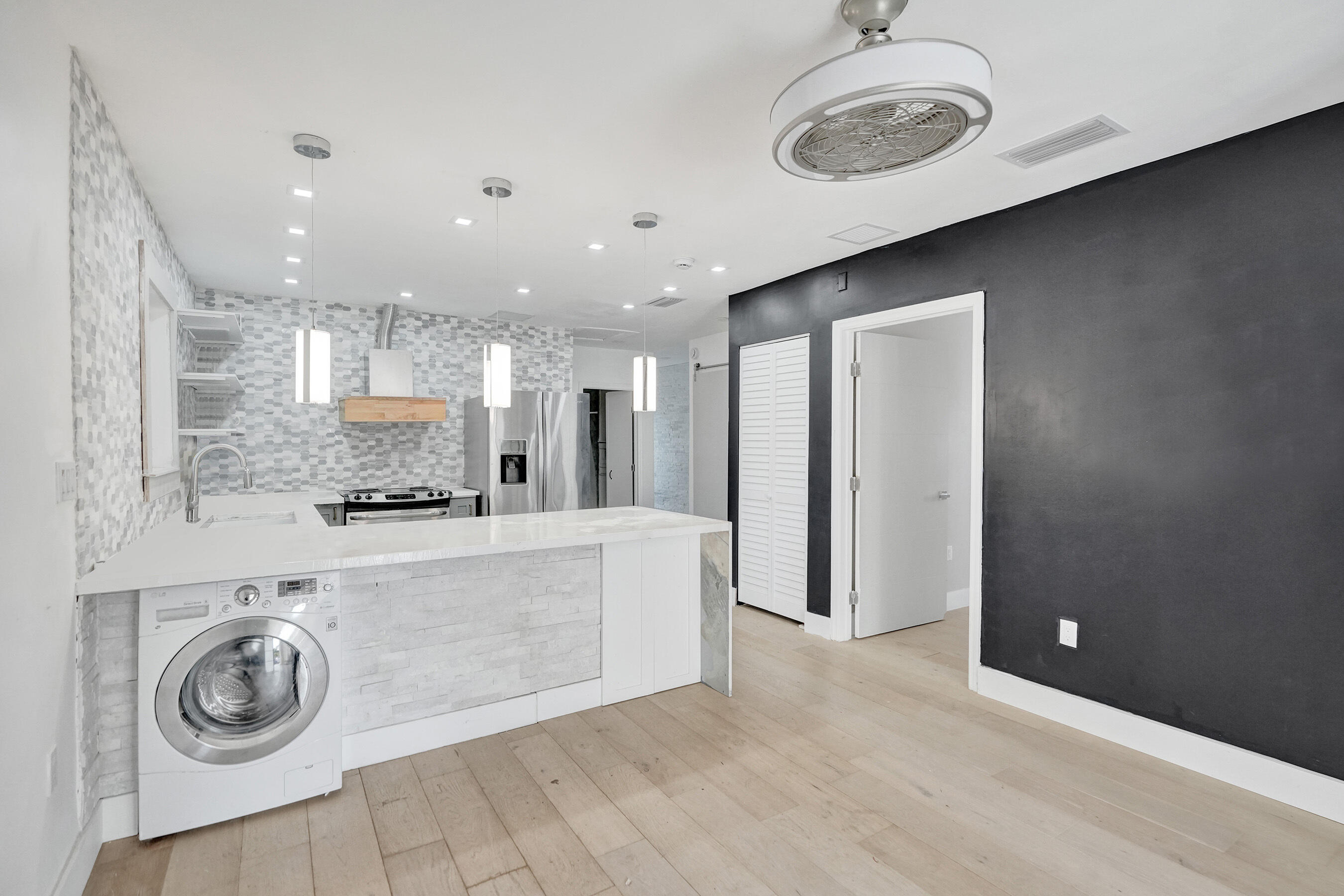 512 NW 15th Terrace