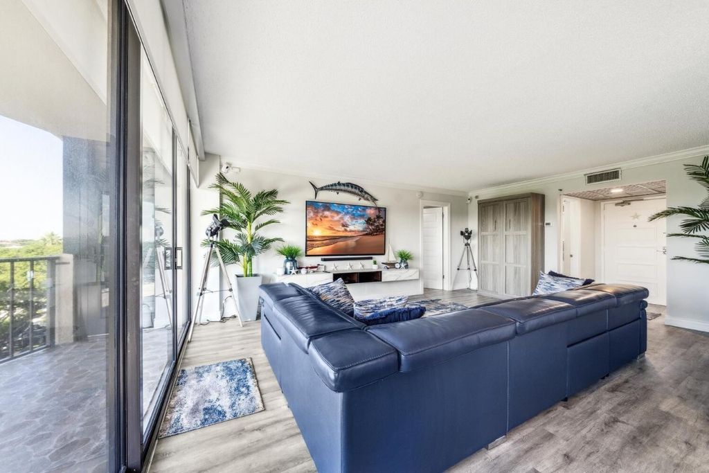 Photo of 859 Jeffery Street #6090, Boca Raton, FL 33487 (MLS # F10530091)