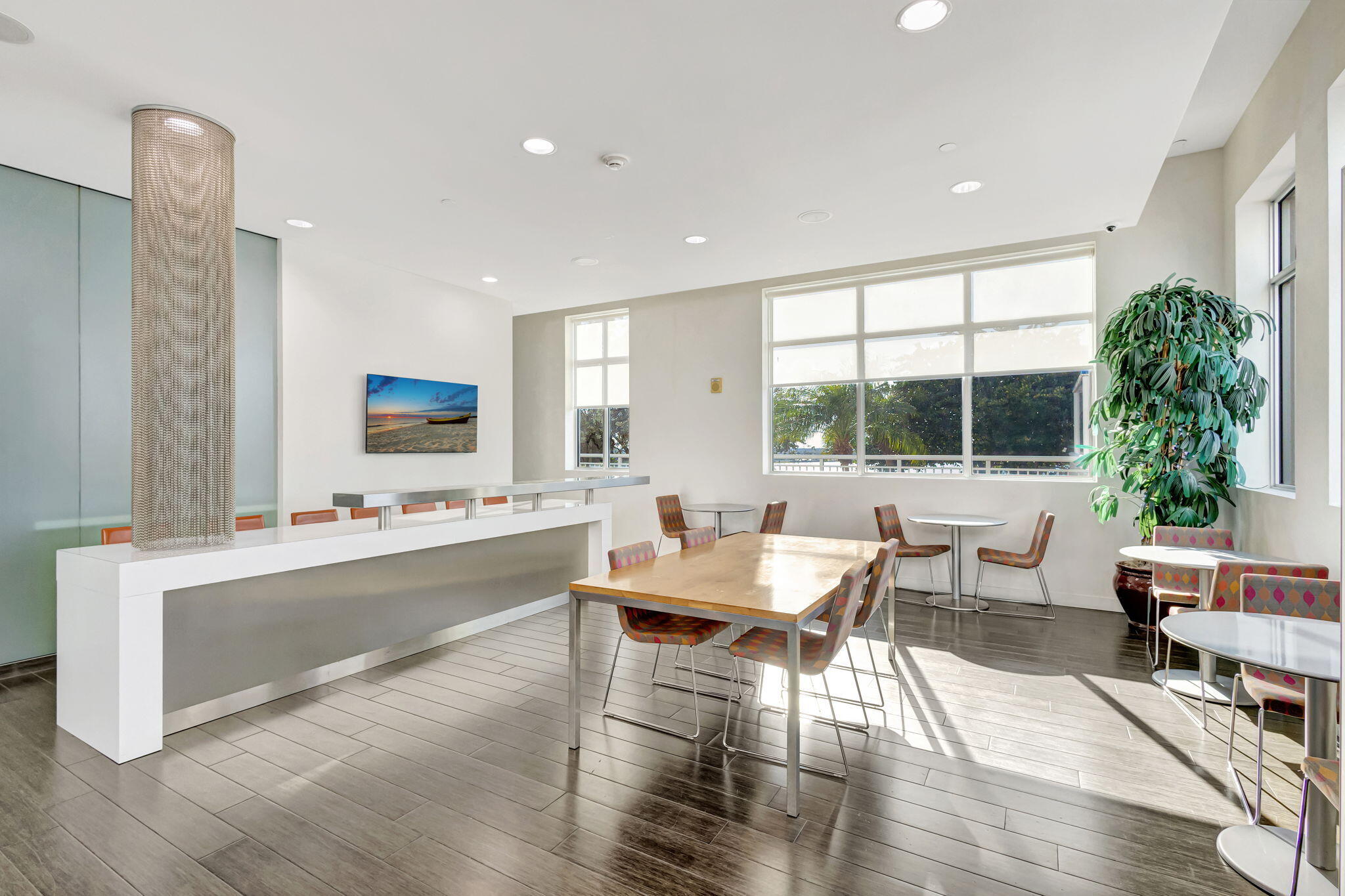 EDGE CONDO - Residential