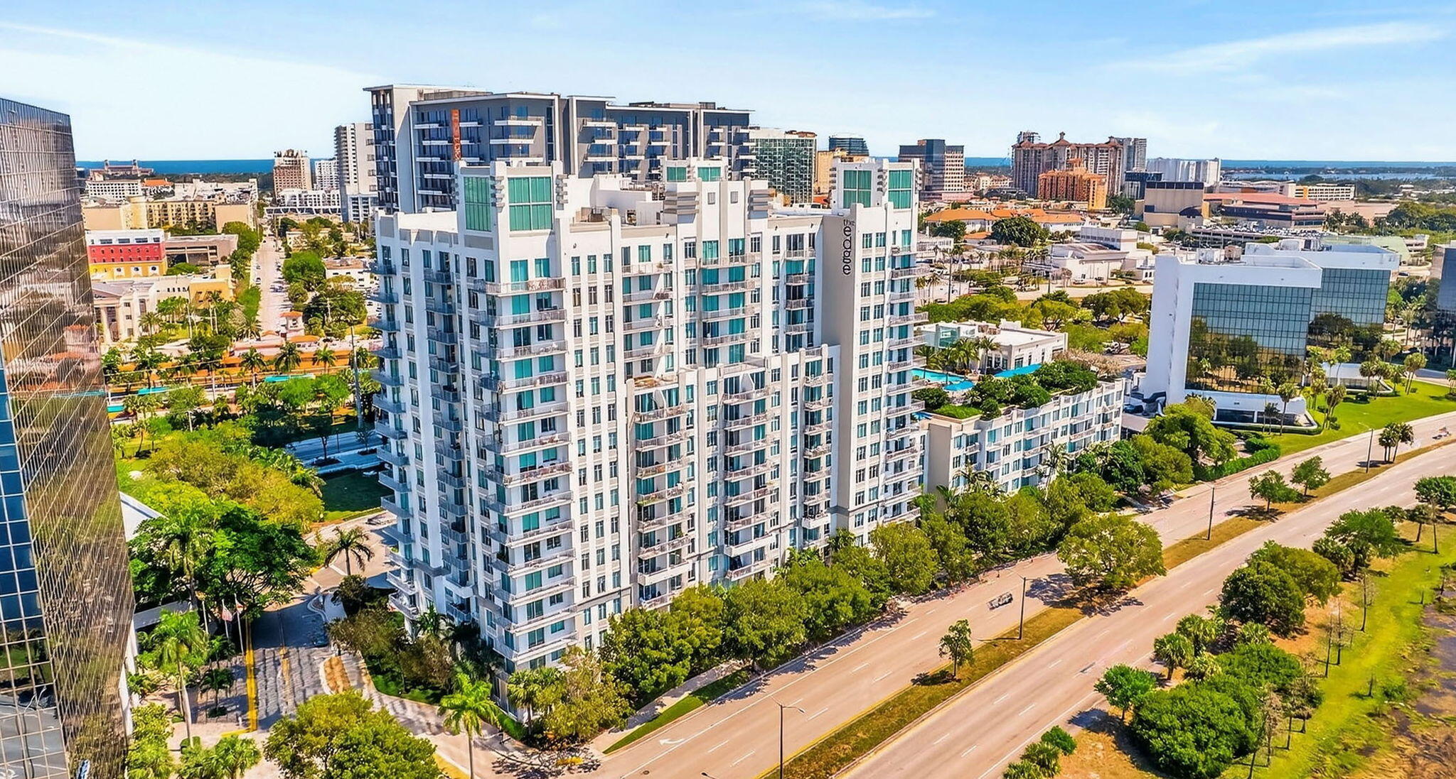 EDGE CONDO - Residential