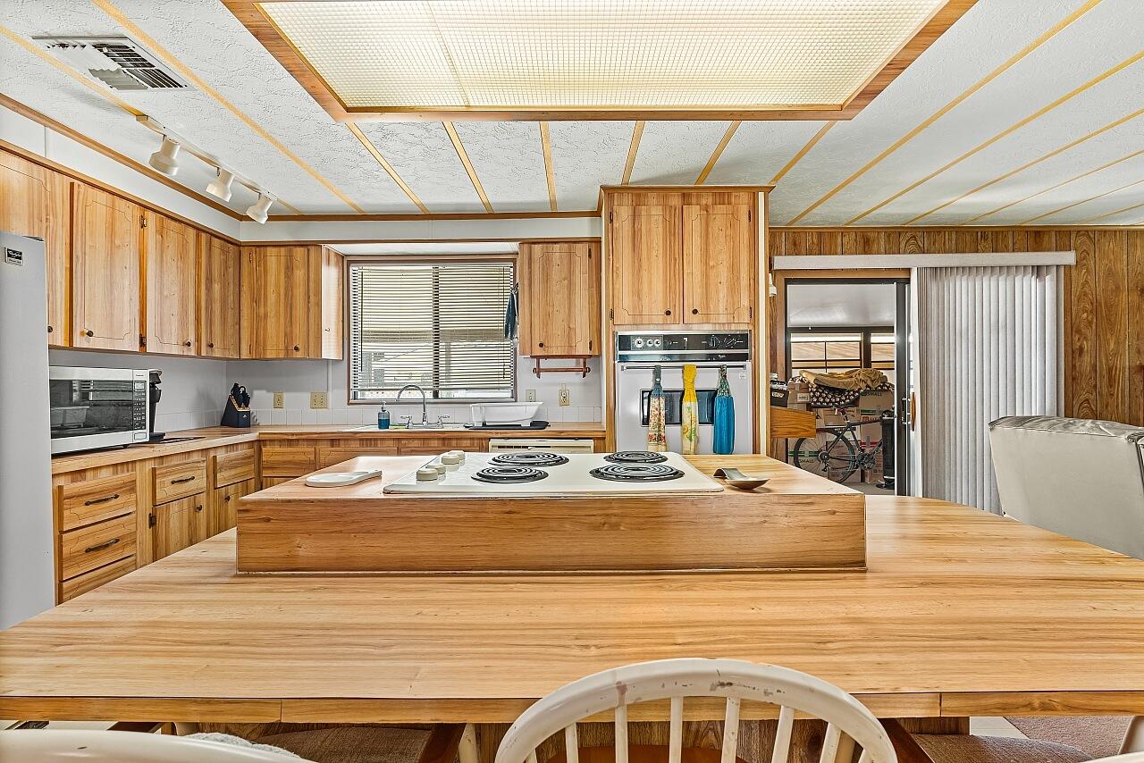 BAREFOOT BAY UNIT 2 PART 10 - Residential