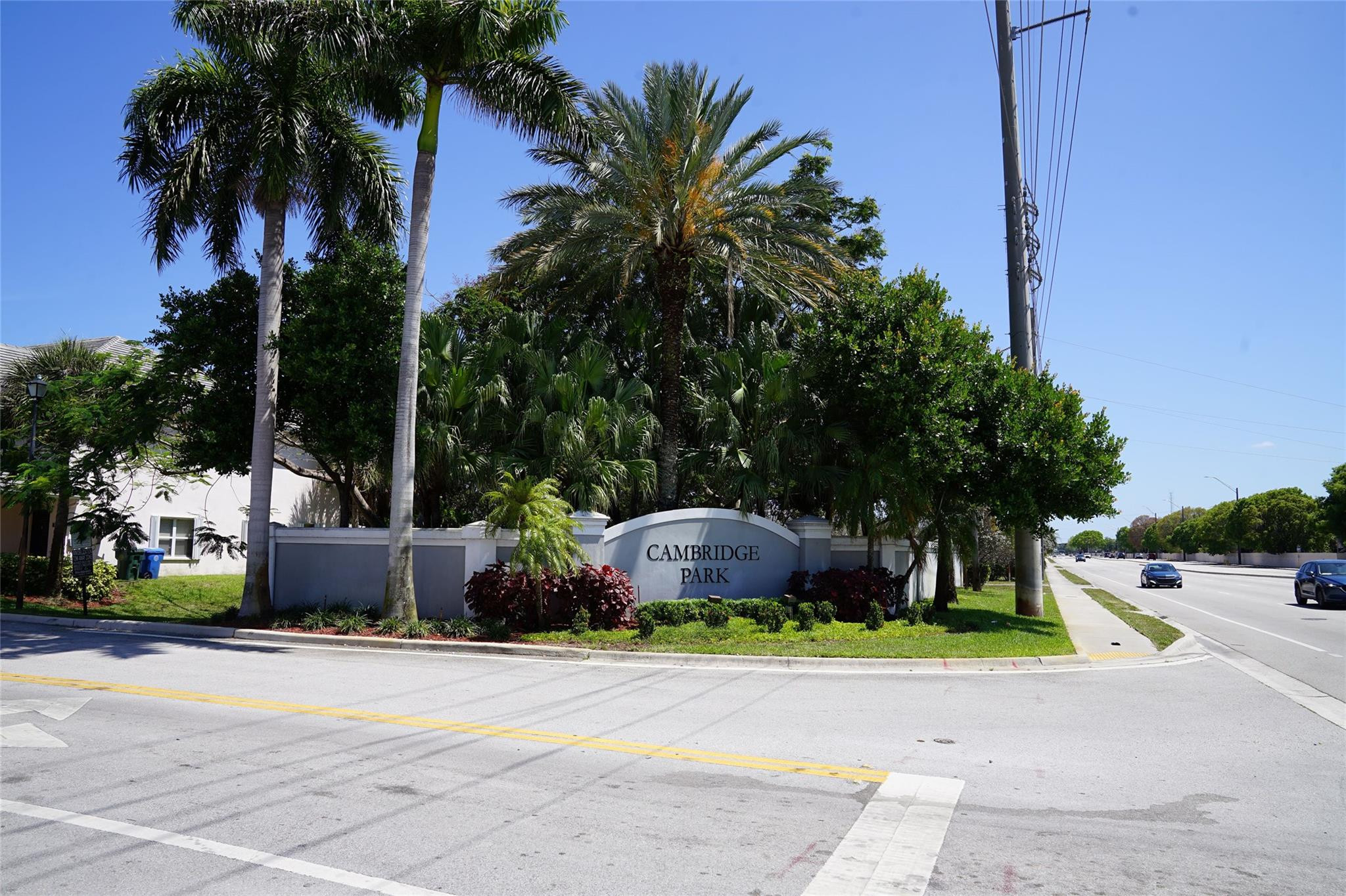 Cambridge Park at Oakland - Residential